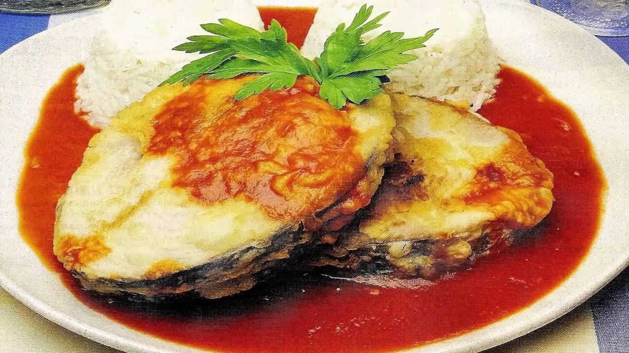Bife de Atum com molho de tomate